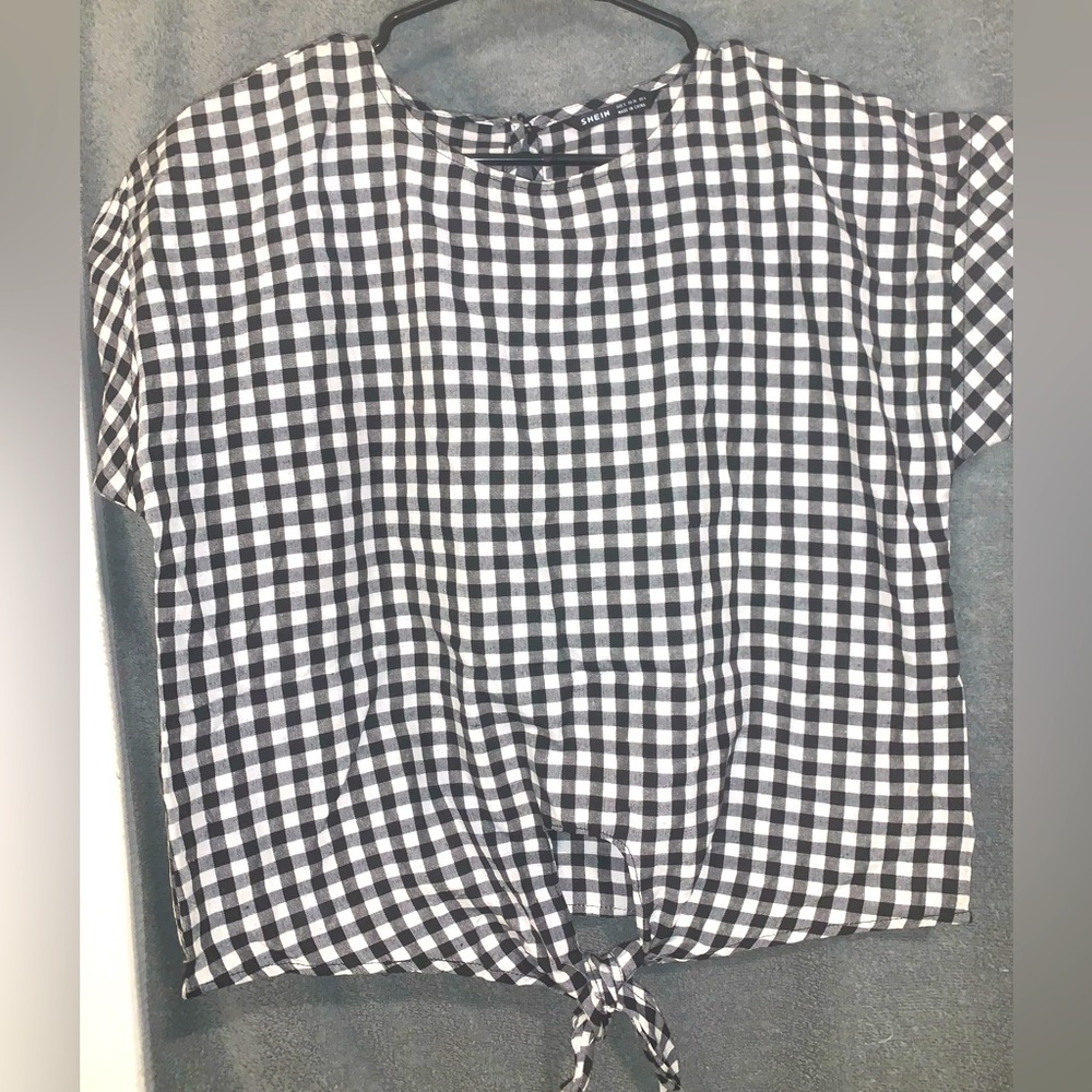Shein Cropped Plaid T-Shirt